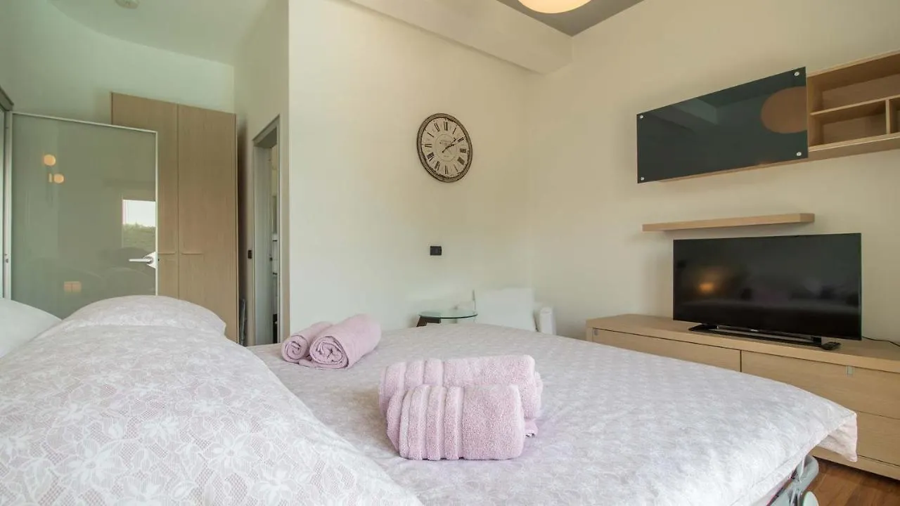 Luxury Villa Nicol With Pool And Sea View 300M From The Beach Pula 0*,  Croácia