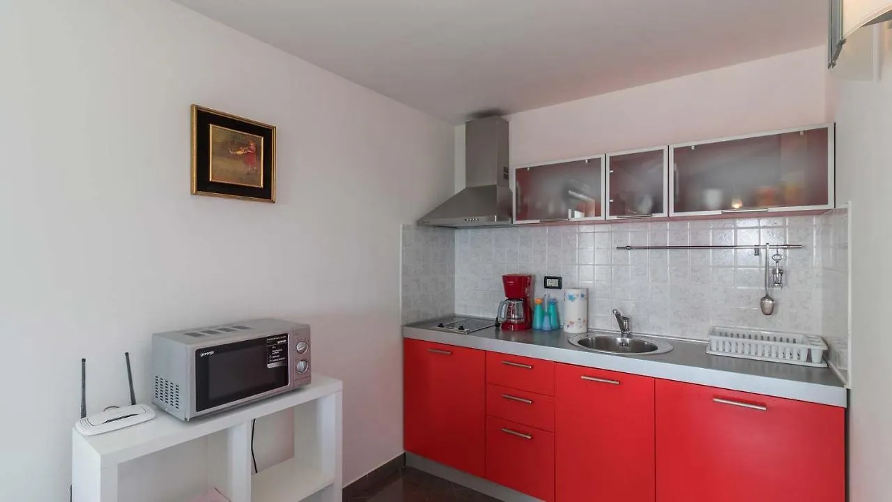 Luxury Villa Nicol With Pool And Sea View 300M From The Beach Pula 0*,  Croácia