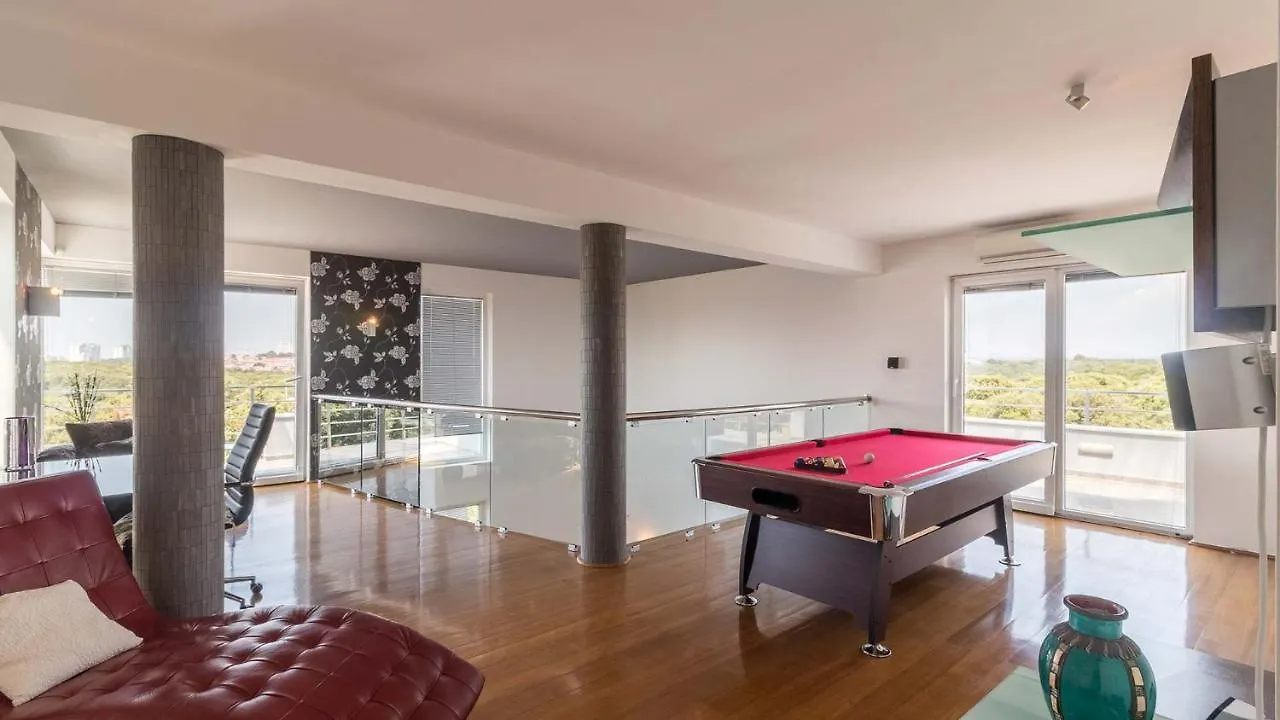 Luxury Villa Nicol With Pool And Sea View 300M From The Beach Pula