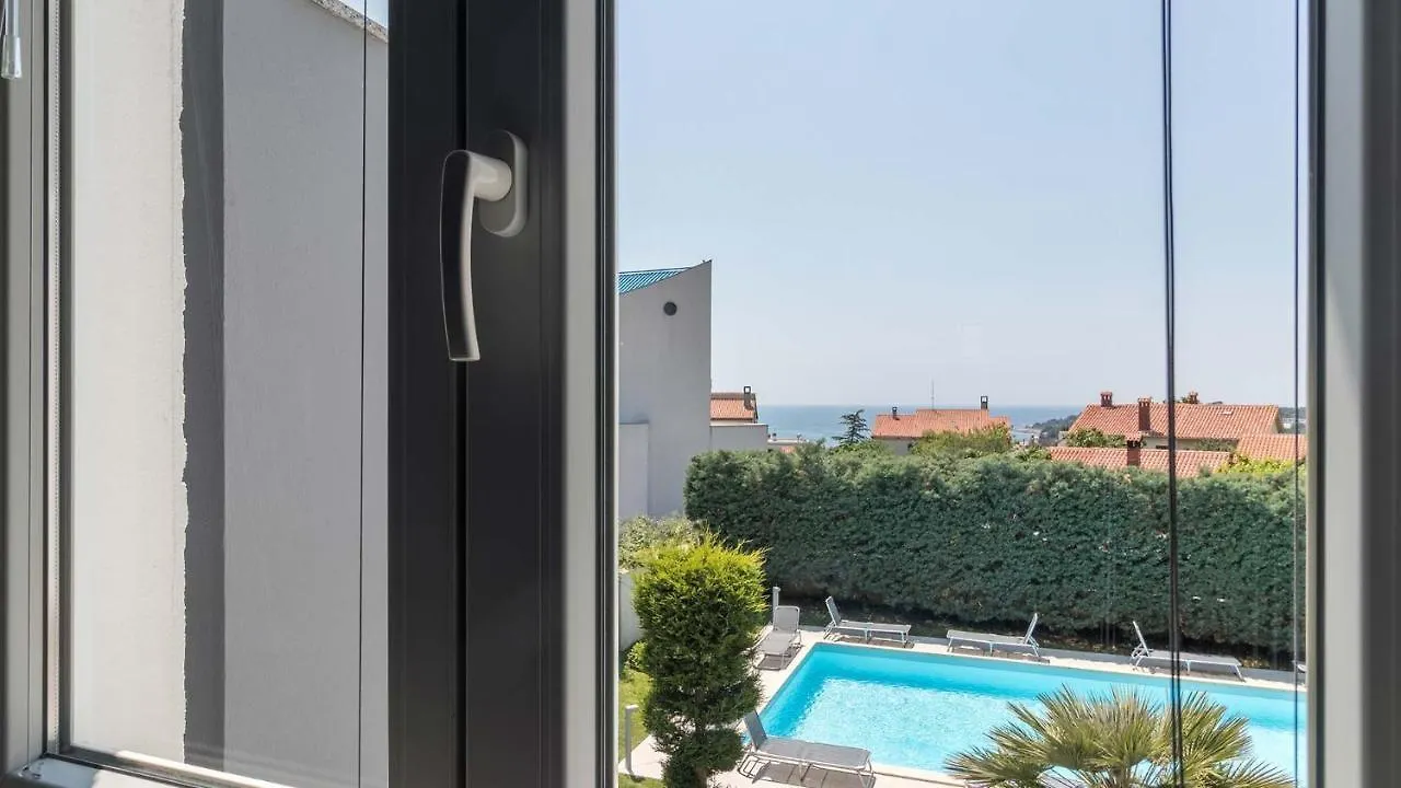 Luxury Villa Nicol With Pool And Sea View 300M From The Beach Pula